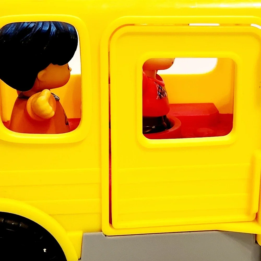 Fisher Price Little People School Bus with 4 Figures Lights Sounds Yellow Toy
